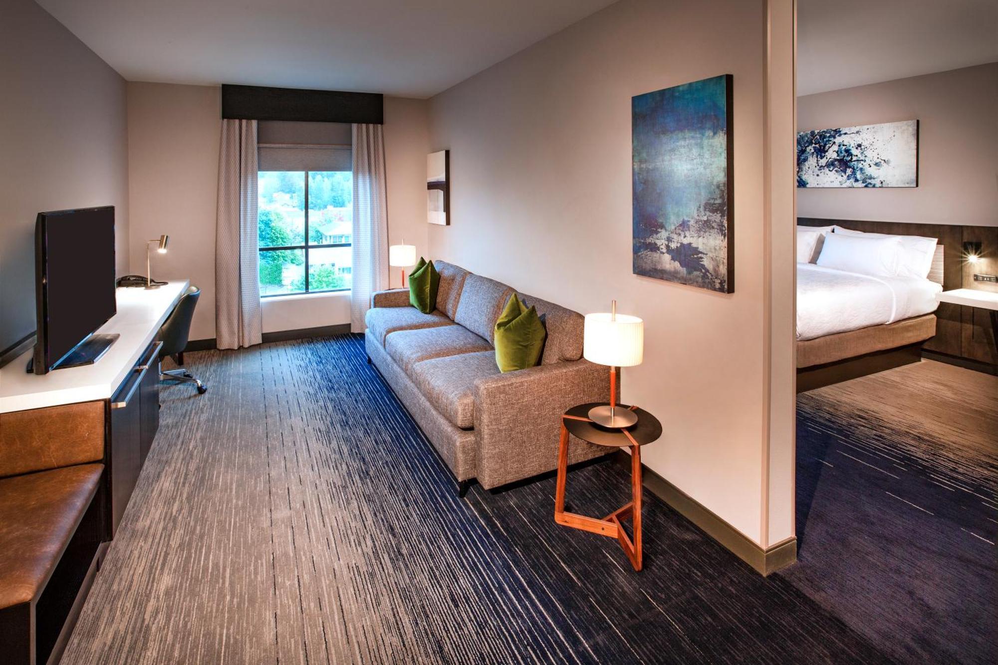 Hilton Garden Inn Redmond Wa Exterior photo