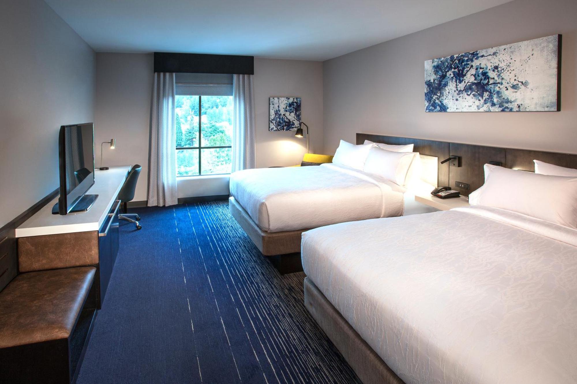 Hilton Garden Inn Redmond Wa Exterior photo