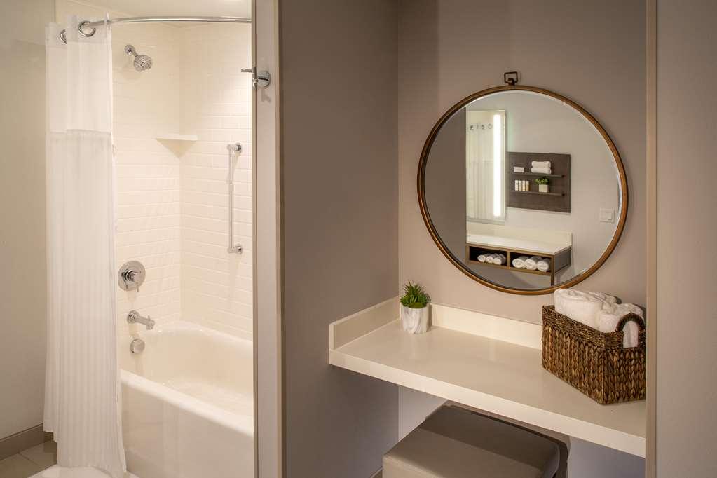 Hilton Garden Inn Redmond Wa Room photo