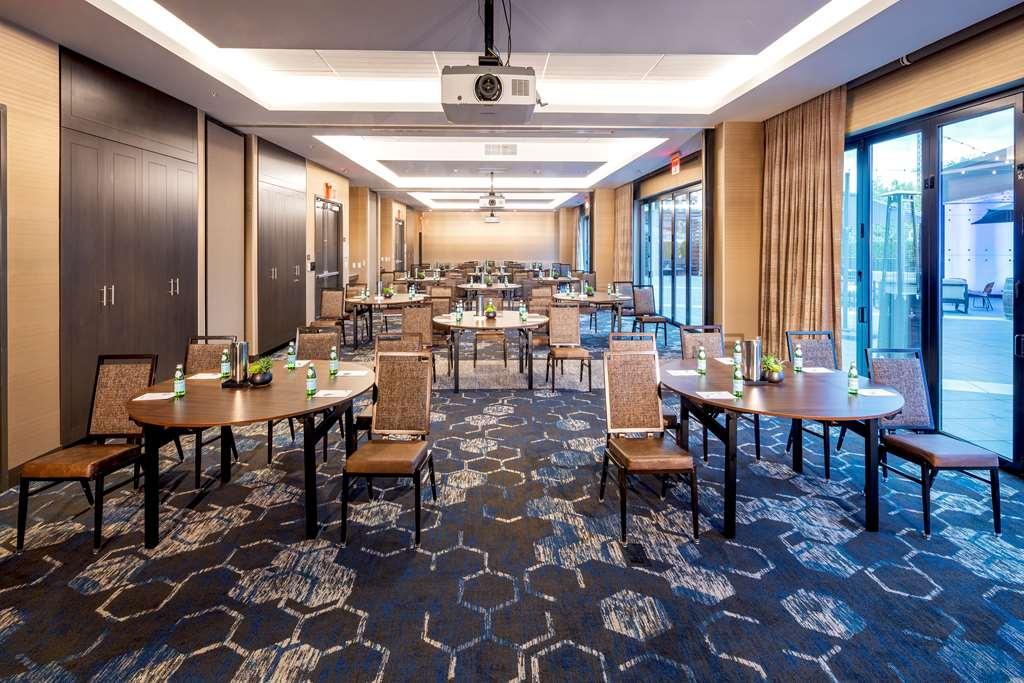 Hilton Garden Inn Redmond Wa Facilities photo